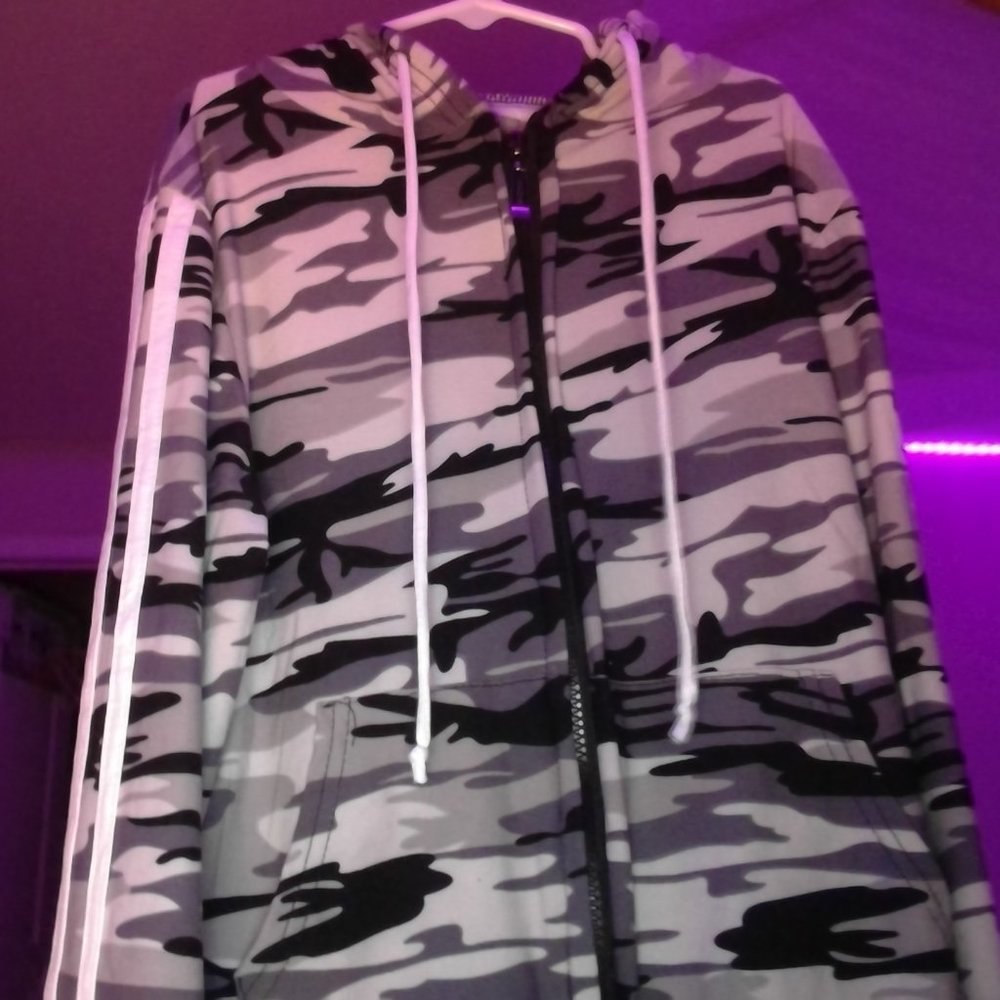 Grey and black army print jacket